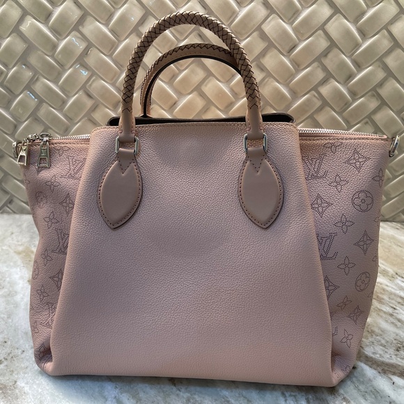 LOUIS VUITTON HAUMEA - Picture 2 of 12